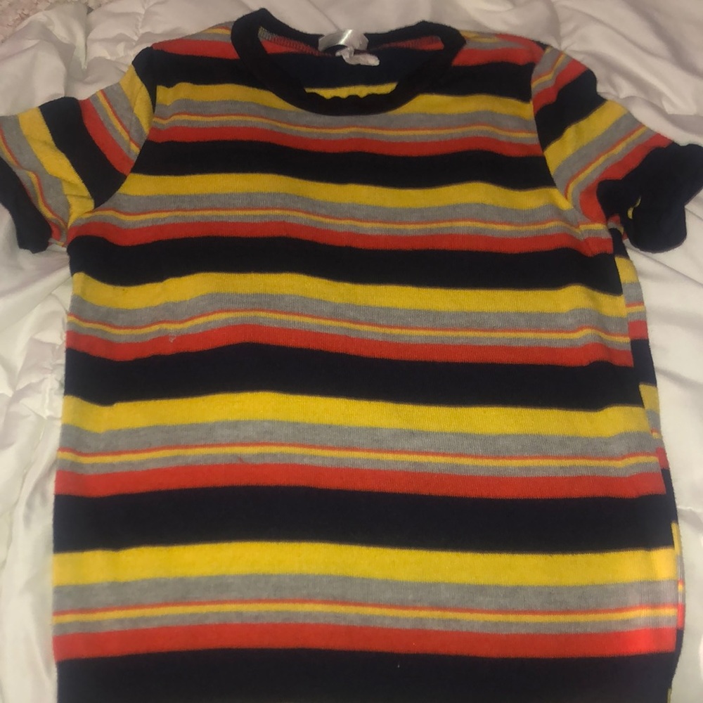 ⭐️FREE⭐️ W/ purchase over 10$ Soft striped t shirt